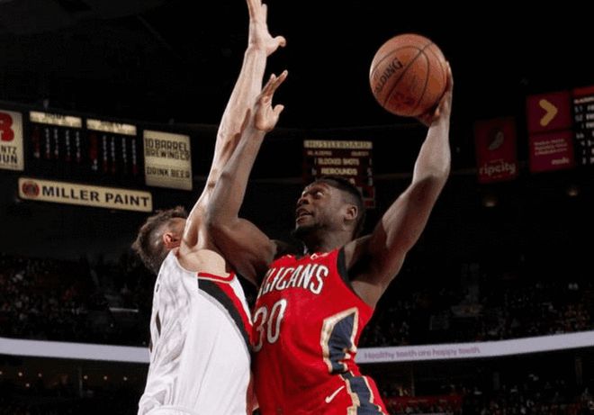 九游- 二胡独奏踏上幸福路 