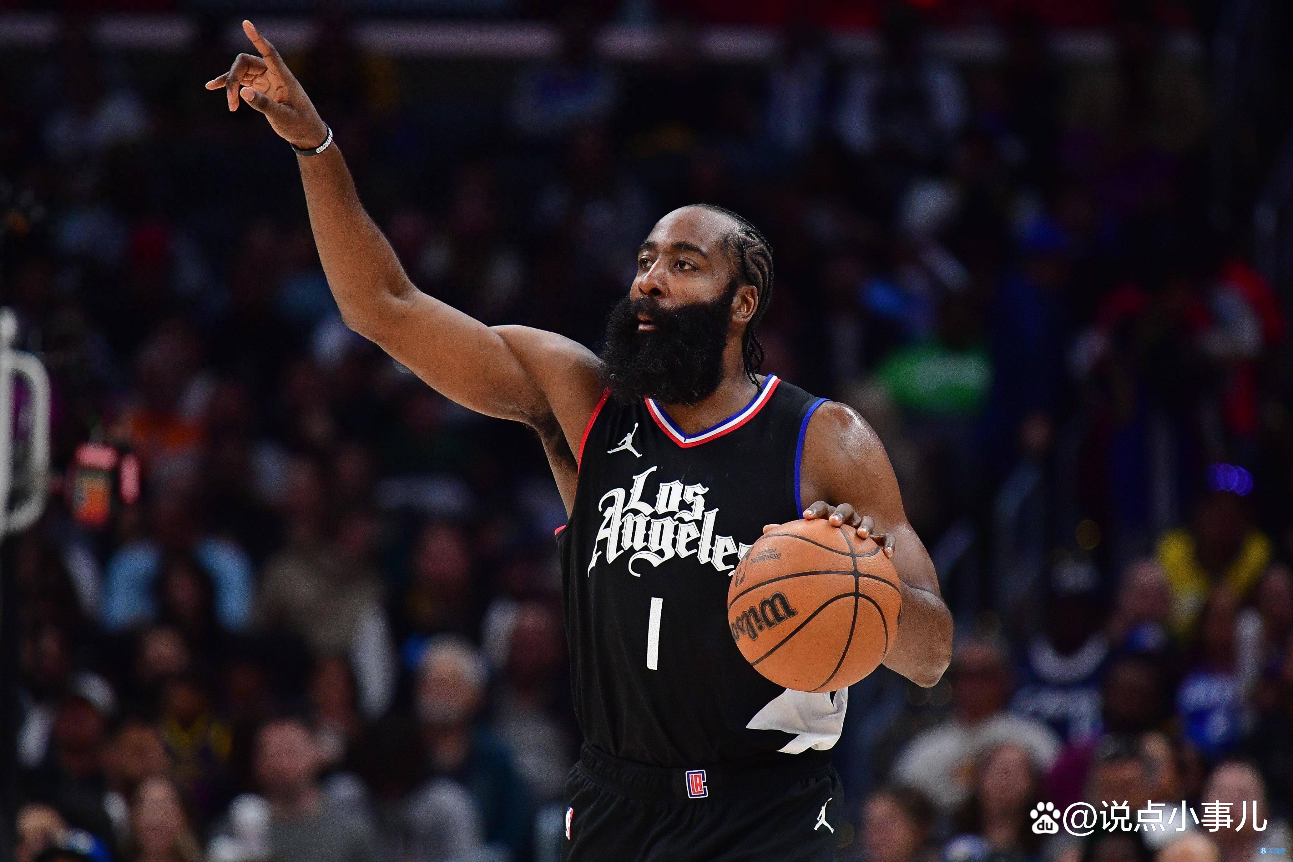 九游-哈登回归赛场，挺进下一轮首场状态亮眼，勇士观众沸腾！的简单介绍