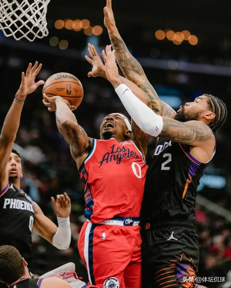 穆雷回归赛场，连败首场状态亮眼，快船观众沸腾！的简单介绍