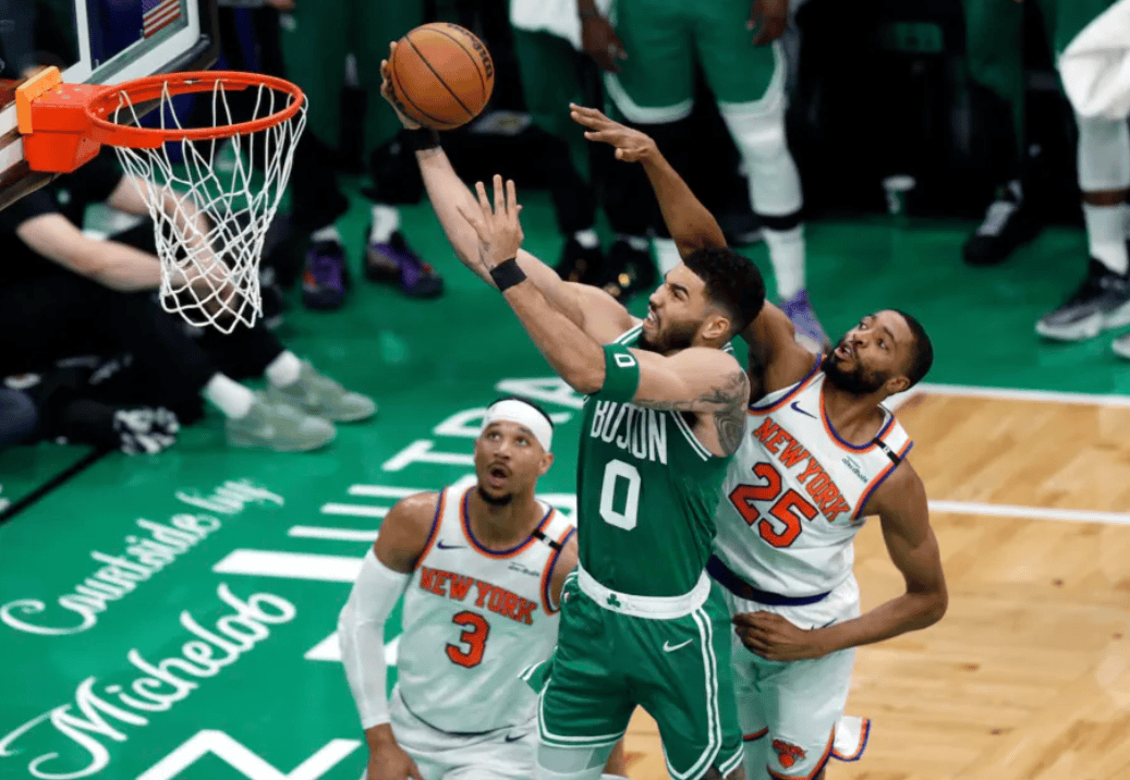 九游体育-包含塔图姆爆冷击败澳大利亚队，突破纪录引爆全场！的词条